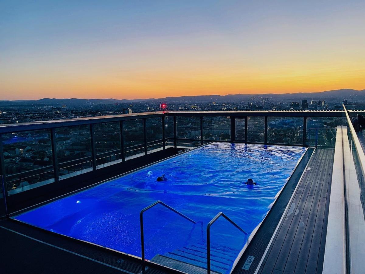 Triiiple Level 31 - Sonnenwohnen Apartment Mit Fantastischem Ausblick Und Parkplatz Vienna Luaran gambar