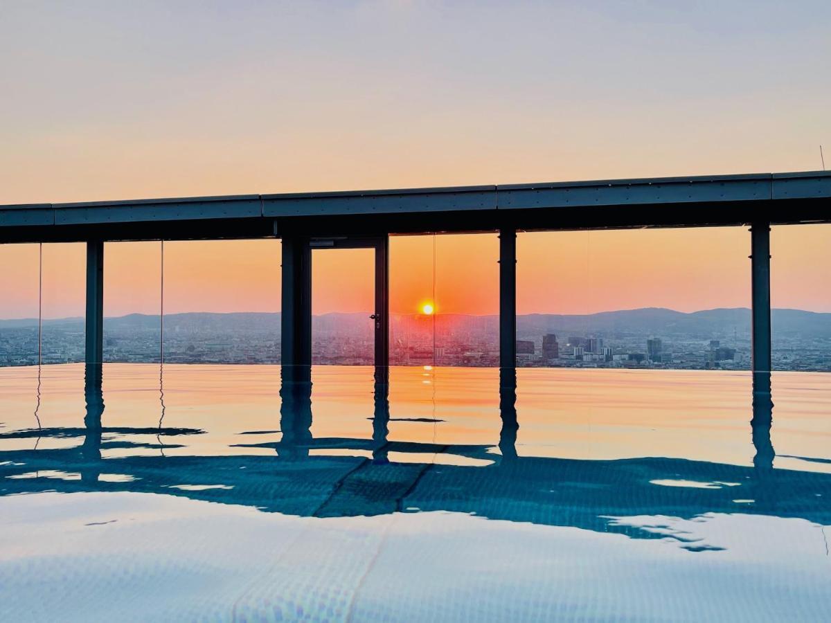 Triiiple Level 31 - Sonnenwohnen Apartment Mit Fantastischem Ausblick Und Parkplatz Vienna Luaran gambar