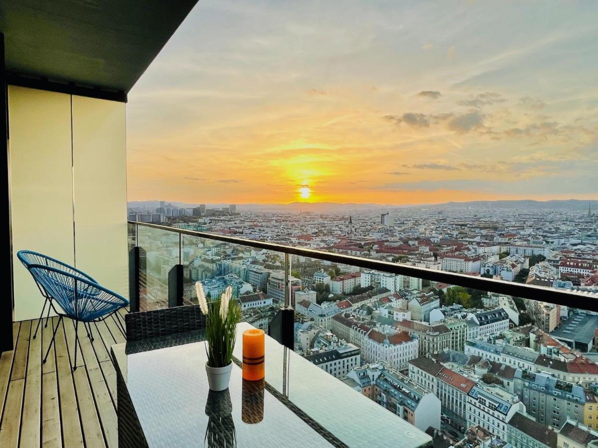 Triiiple Level 31 - Sonnenwohnen Apartment Mit Fantastischem Ausblick Und Parkplatz Vienna Luaran gambar
