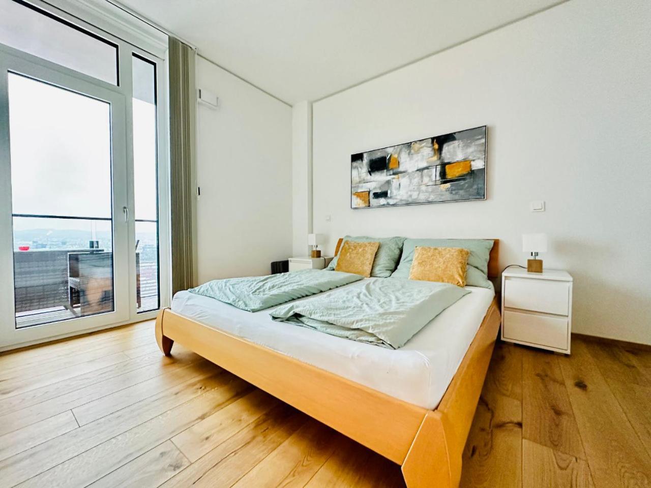 Triiiple Level 31 - Sonnenwohnen Apartment Mit Fantastischem Ausblick Und Parkplatz Vienna Luaran gambar